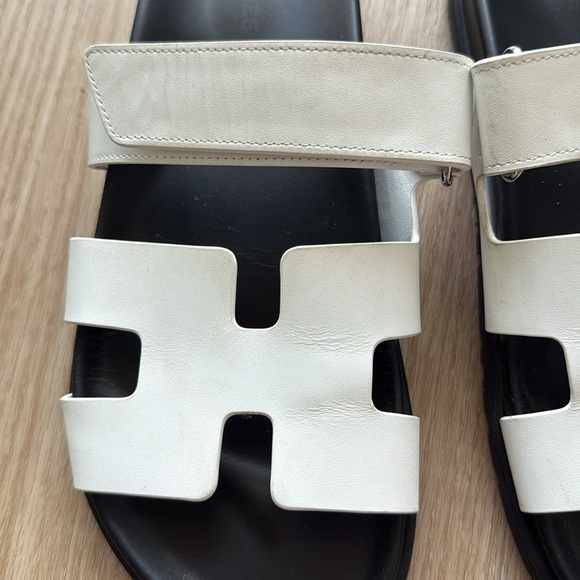 Hermes White and Black Chypre Sandals 38.5 - Picture 4 of 9